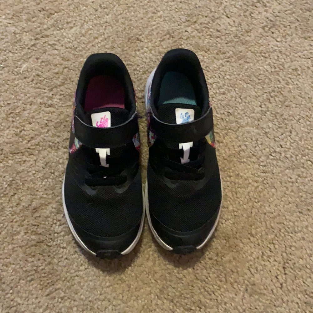 Nike - Picture 2 of 2